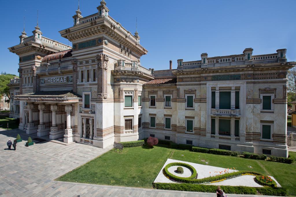 Hotel Kursaal Bb Salsomaggiore Terme Exteriör bild